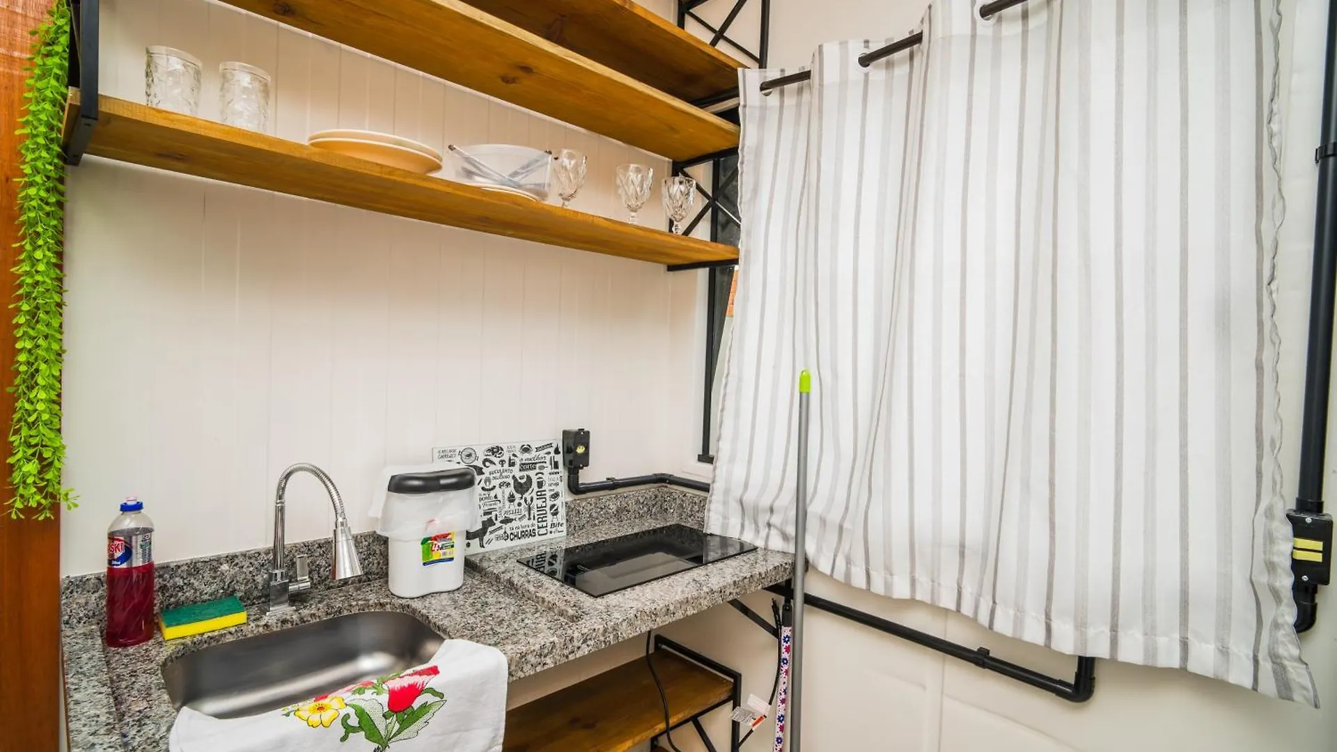 Capsule hotel Tiny House Completa Proximo A Arena Opus Hotel Sao Jose  Brazil